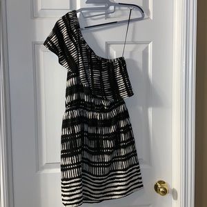 One shoulder dress